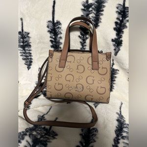 Guess Los Angeles crossbody bag
